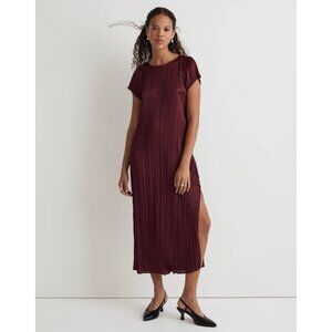 Madewell Short-Sleeve Slip Midi Dress in Plissé in Mulberry Wine